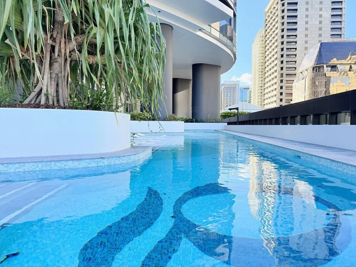Chic 2-Bed Apt With Views & Pool At Queens Wharf Brisbane